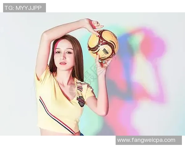 魅力四射的欧美足球宝贝图片展现性感与运动的完美结合